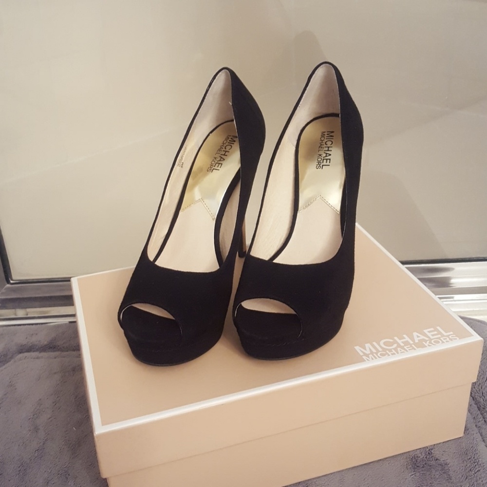 Michael  Kor Josie Peep Pumps NWT